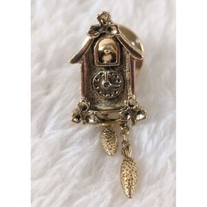 Vintage 1981 Avon Cuckoo Clock Gold Tone Lapel Pin w/ Dangling Pine Cone Weights